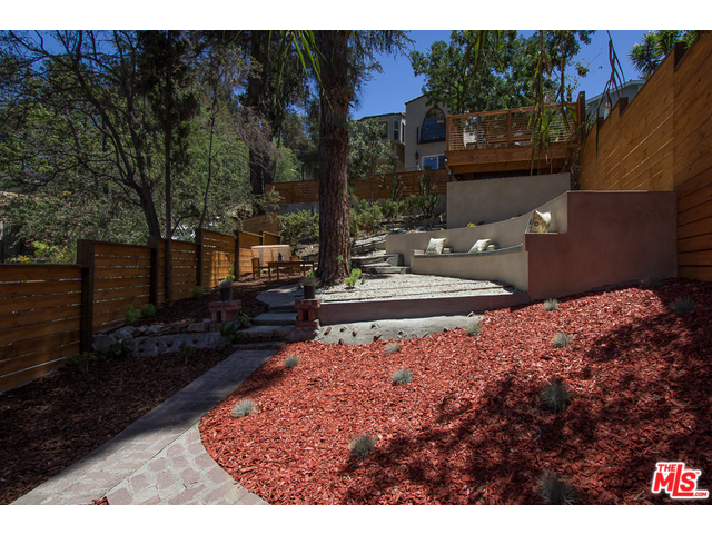 Fabulous Home In The Heart of Tranquil Silver Lake