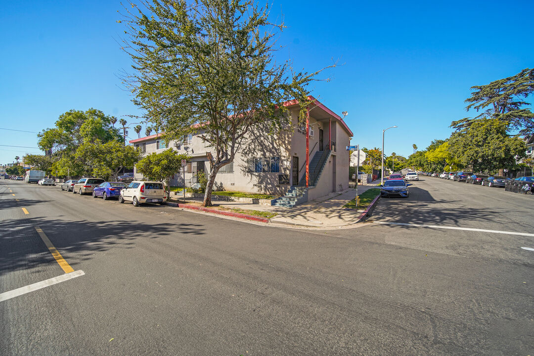 Just Listed! 2003 W 11th St LA 90006 – $1,190,000