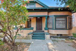 Great Deal Alert – 4-Plex On 18,000 Sqft of Land in Highland Park