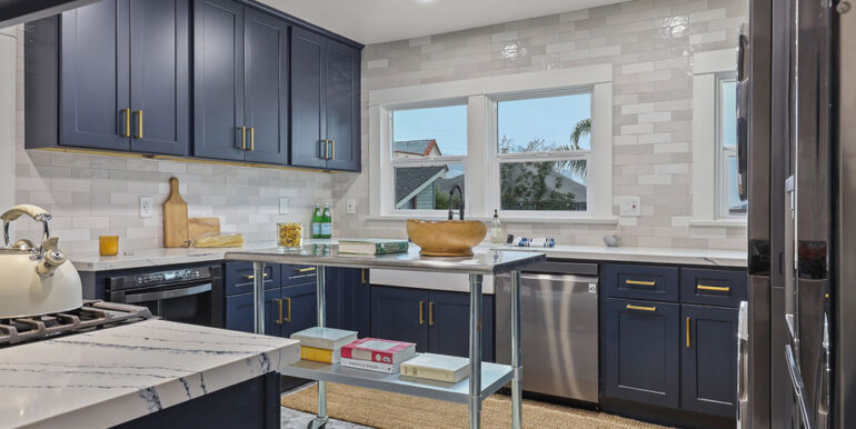 gda_0003_17-web-or-mls-1446 Calumet Ave_MEDIA360VR-17