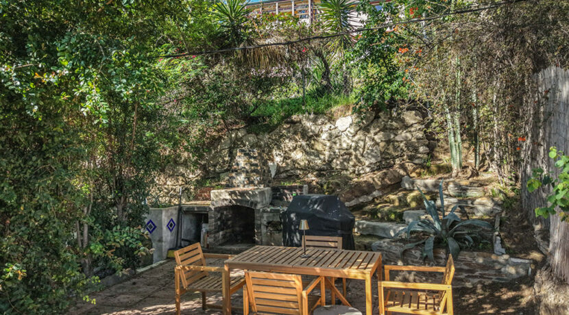 gda_0006_42-web-or-mls-2020 Baxter St_aerial_MEDIA360VR-3